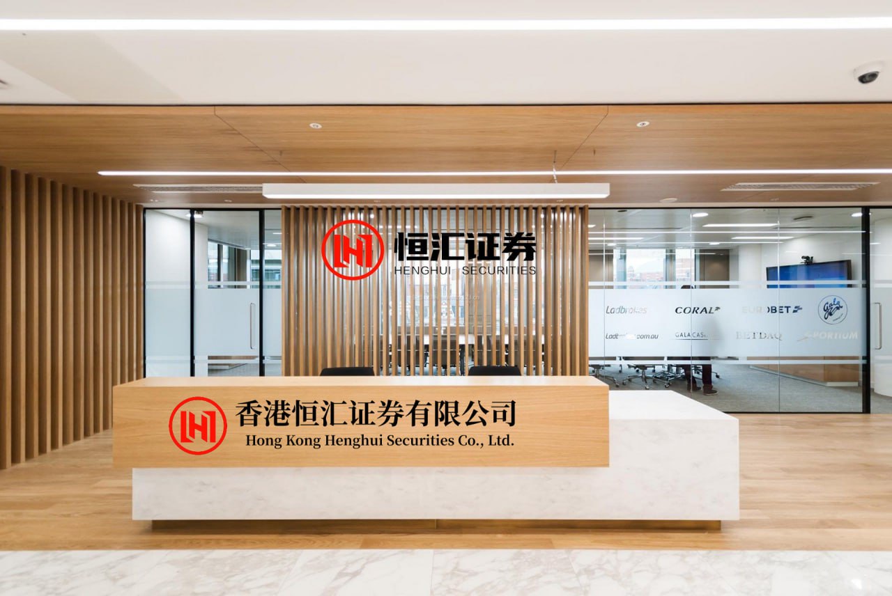 股点网 9.29万起，燃油SUV卷王换代！全新第四代博越L上市